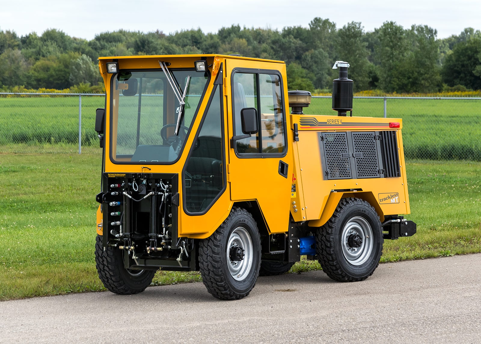 trackless vehicles history mt5 model sidewalk municipal tractor